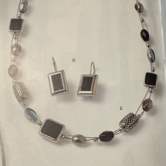 Lia Sophia "HIGH STRUNG" Necklace - Picture 5 of 5